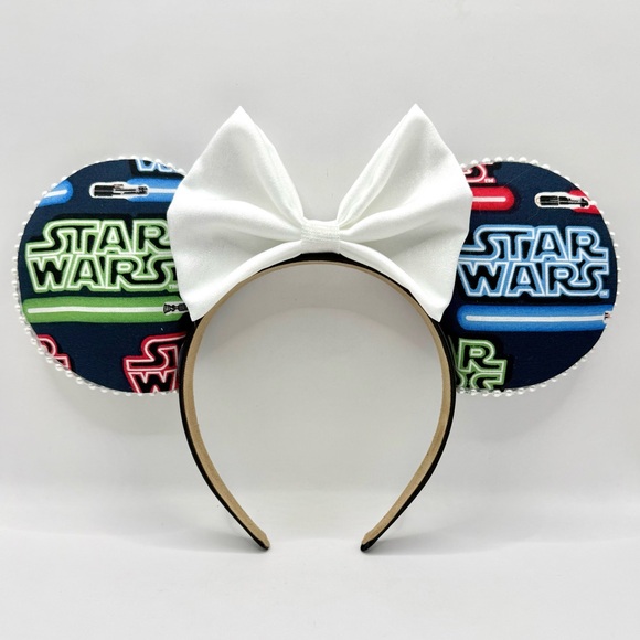 A Mini Madness Accessories - Star Wars Handcrafted Lightsaber Minnie Ears
